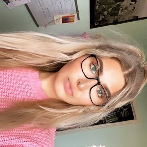 Meet your Posher, Reanna